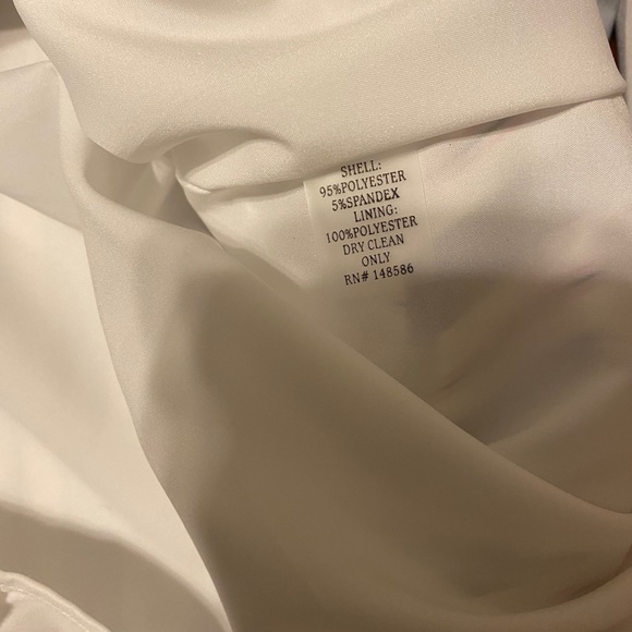 NWT ROI off the shoulder Blouson sleeve top - Picture 9 of 12